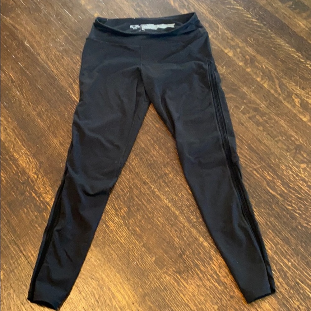 Victoria’s Secret sport leggings knockout tight